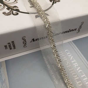 Ingrosso nuovo tessuto a maglia fatto a mano, pizzo con perline per unghie, accessori per abiti <span class=keywords><strong>da</strong></span> sposa Perles En Maille - Product Image 4