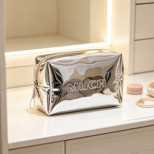 Bolsa de cosméticos personalizada con logotipo 3D de belleza, bolsas de maquillaje de PU metálicas, neceser portátil de moda con cremallera para viajes de mujer - Product Image 2