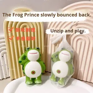 Estatuilla de plástico de rana mágica para aliviar el estrés, muñeca bonita, juguete para apretar para niños de 5 a 7 años, sensación de Internet - Product Image 3