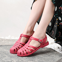 Sandales plates pour femmes, mode décontractée, polyvalentes, à bout fermé, style romain, couleur unie, tige en PVC
