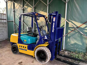 Chariot élévateur Komatsu FD30 à deux mâts Excellente performance Chariot élévateur original TCM TOYOTA du Japon d'occasion à bas prix - Product Image 5