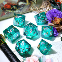 Jeu de dés en résine polyédrique turquoise avec feuille d'or et paillettes, durable, pour jeux de société, catégorie de produit : dés liquides 2