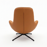 Fauteuil pivotant en cuir Egg |   Fauteuil en bois de chêne brun style tonneau |   Fauteuil lounge à dossier haut avec base métallique rotative à 360 degrés pour salle VIP
