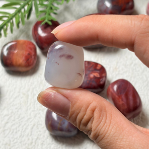 Pierre roulée en agate rouge sang [boho] en gros, très demandée, cristal, attirant la prospérité, pierre décorative, éclat de pierre sculptée - Product Image 3