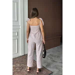 Ensemble 2 pièces Shantuk en lin lilas : Blouse à bretelles style gilet et pantalon, tenue courte, MOQ 2 pièces - Product Image 1