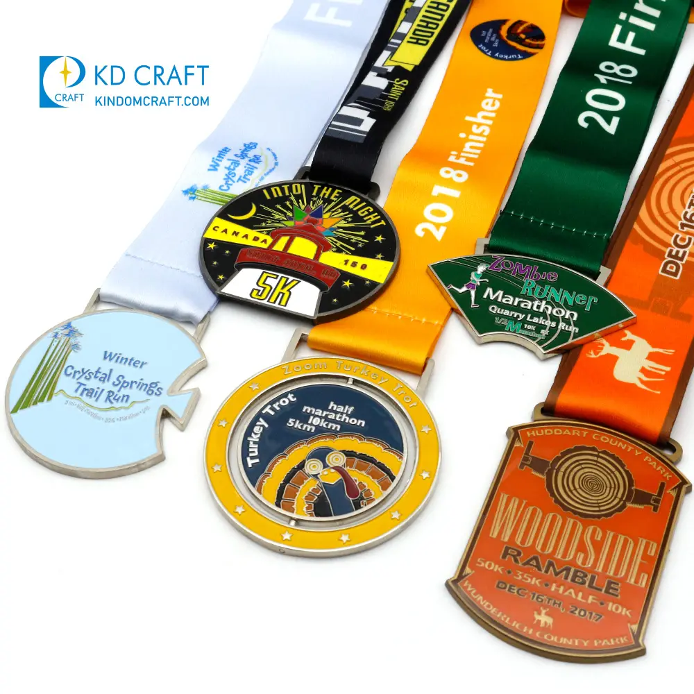 高品質のカスタムメイドの小さな金属エナメルトルコタイランお土産賞回転可能なスピンマラソンランニングスピニングメダル