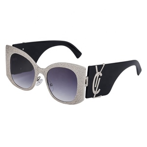 2025 all'ingrosso nuova signora occhiali da sole di moda l'ultimo lucido grande telaio occhiali da sole esclusivi per le donne occhiali - Product Image 2