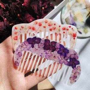 Peigne en corne artisanal unique, motif calebasse, outil de salon, déclaration de mode, symbole de longévité et de santé, cadeau pour les parents - Product Image 5