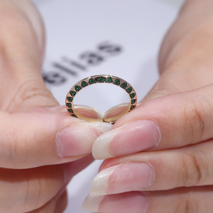 Joyería fina Bisel Ajuste Lab Grown Colombian Emerald Eternity Band <span class=keywords><strong>Anillos</strong></span> Precio 14K Anillo <span class=keywords><strong>de</strong></span> oro amarillo Unisex - Product Image 4