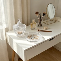 Groothandel op maat gemaakte glazen snoepvaas met deksel, geribbeld, met voet, kristallen suikerpot, vintage decoratie voor bruiloftbuffet