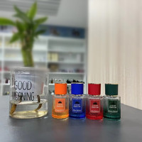 Bouteilles de parfum cylindriques de luxe dégradées rouge bleu vert avec autocollants, 30ml 50ml, 100 pièces, en verre vide, vente en gros