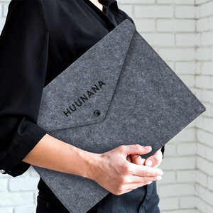 Funda Portátil de Fieltro para Laptop con Cierre de Botón y Carpeta para Documentos para Oficina - Product Image 1