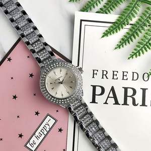 Montres MK originales pour femmes, élégantes montres à quartz pour dames, bracelet en acier parfait, résistantes à l'eau, montres décontractées avec diamants. - Product Image 4