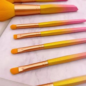 Ensemble de 7 pinceaux de maquillage à manche en bois mat dégradé, virole en aluminium, poils synthétiques durables, pinceaux cosmétiques pour le visage - Product Image 4