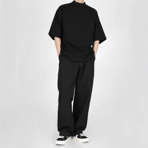 T-shirt vintage en polyester à col montant et manches courtes pour homme – Collection Printemps/Été – Coupe ample, polyvalent, tendance, style mature discret, design de niche sombre - Product Image 3