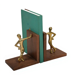 Porte-livres décoratifs en laiton et bois avec figurines humaines dorées pour bibliothèque, bureau, bibliothèque, salle d'étude, maison - Product Image 1