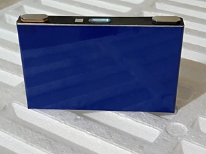Baterai lithium ion monomer besar <span class=keywords><strong>3.7V</strong></span> 5,2ah <span class=keywords><strong>5200mAh</strong></span> kualitas tinggi daya tinggi mobil boot Power - Product Image 2