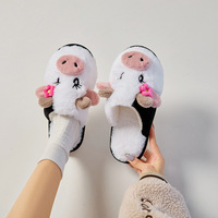 Vente en gros de pantoufles en peluche à imprimé personnalisé fleur de vache pour la maison en coton doux hiver chaud fond flou pour femmes et couples