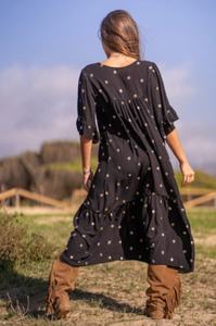 Robe de soirée robe de soirée robe audacieuse noire longue coupe ample manches à volants et ourlet robe longue avec paillettes embellies - Product Image 2