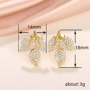 Orecchini a Perno a Forma di Foglia per Donne, Stile Floreale e Naturale, Accessori per Orecchie da Indossare Quotidianamente, per Outfit Casual e Regalo - Product Image 3