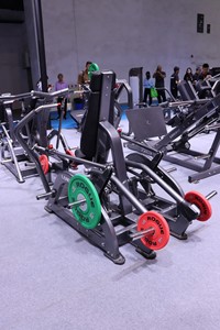 LDNS-001 Machine de presse pectorale à charge libre professionnelle pour la musculation en salle de sport et studio de fitness - Product Image 3