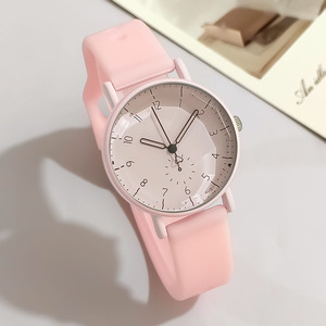 Reloj de Cuarzo Moderno para Mujer, Correa de Silicona, Esfera Digital Simple de 33 mm, Regalos para Mujer - Product Image 4
