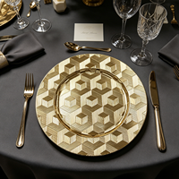 Assiette de présentation élégante de 13 pouces en plastique durable et non toxique avec motif personnalisé pour la décoration de table de fête, de mariage ou de banquet