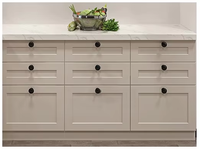 Meubles de cuisine modernes style Shaker, menuiserie, placage naturel, porte tambour avec éclairage LED et plan de travail en marbre