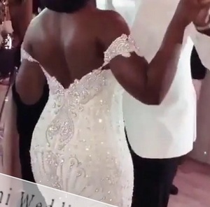 Robe de mariée S1250Q en promotion, sexy, perlée, de luxe, tendance, avec traîne détachable en queue de poisson - Product Image 3