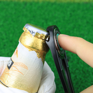 Horquilla de golf multifuncional de aleación de zinc negra con abridor de botellas para marcar el campo de golf - Product Image 2