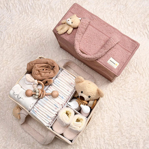 Organisateur <span class=keywords><strong>de</strong></span> Poussette Portable en Velours Teddy avec Panier <span class=keywords><strong>de</strong></span> Rangement, Porte-Lingettes et Porte-Couches, <span class=keywords><strong>Cadeau</strong></span> <span class=keywords><strong>de</strong></span> Naissance pour l'Organisation des Couches - Product Image 4