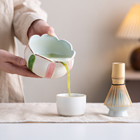 Bol à matcha de style nordique, peint à la main, bleu et blanc, à motifs floraux et papillons, avec fouet à matcha en céramique, ensemble de 7 pièces