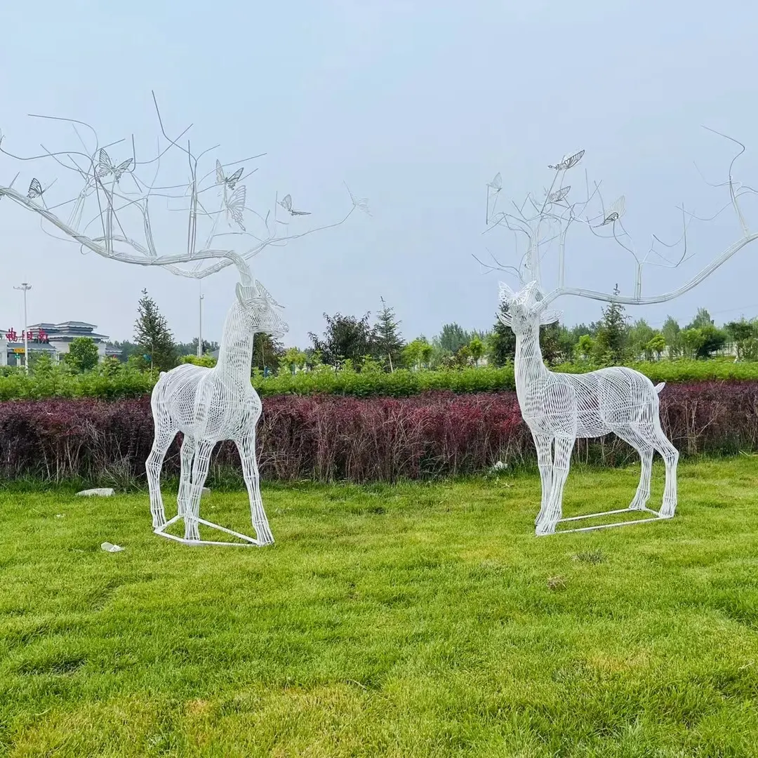 Grand parc carré extérieur personnalisé sculpture d'art en plastique en acier inoxydable