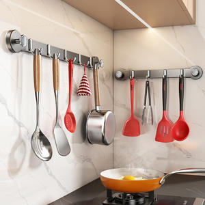 Étagère murale Haishengchuang avec 5 crochets, finition chromée, fixation par ventouse, sans perçage, organisateur suspendu pour cuisine et salle de bain - Product Image 2