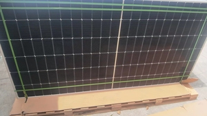 Paneles Solares Fotovoltaicos de Segunda Mano de China con 50% de Descuento, Marcas Ja, Longi, Jinko, <span class=keywords><strong>Trina</strong></span> de 250watt 440w 450w 550w 100 200 250 300 400 <span class=keywords><strong>450</strong></span> para Uso Doméstico - Product Image 6