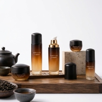 Flacon de lotion cosmétique en verre ambré avec capuchon dôme noir mat, pot de crème cosmétique, ensemble d'emballages vides 130ml 110ml 40ml 50g 30g