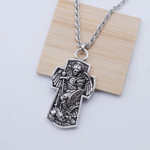 Talismano Cristiano, Gioiello Religioso Classico, Collana con Pendente dell'Arcangelo San Michele 'Proteggici' su Catena a Corda per Matrimoni e Feste - Product Image 1