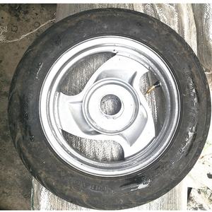 Rueda de motocicleta de <span class=keywords><strong>segunda</strong></span> <span class=keywords><strong>mano</strong></span>, venta al por mayor, neumático usado - Product Image 3