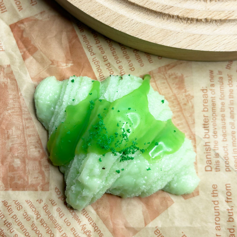 สีเขียว