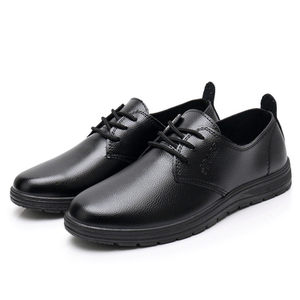 Chaussures décontractées pour hommes Chef's Men's, imperméables, antidérapantes, résistantes à l'huile, pour la cuisine, l'hôtel, le travail, durables, respirantes, en caoutchouc, avec dessus en microfibre et cuir - Product Image 3
