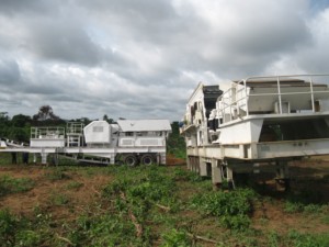 Trituradora de Mandíbulas Automática con Motor AC, PLC, Rodamientos y Engranajes, Alta Capacidad 15-650 TPH, Marca China ZLIN, Equipo para Canteras de Piedra - Product Image 6