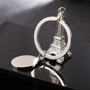 Portachiavi a Forma di Torre Eiffel con Spedizione Gratuita Disponibile - Product Image 5