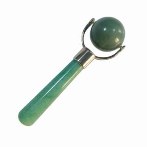 Rouleau de massage facial en jade d'aventurine verte et ensemble Gua Sha pour le visage - Product Image 5