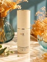 Serum Wajah Anti Penuaan SANAE Asal Swiss dengan Asam Hialuronat 30ml Botol Pipet Pelembap Pasokan OEM
