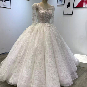 Robe de mariée de luxe en dentelle brodée avec des perles et un éclat extrême, robe de mariée Wm53 - Product Image 1