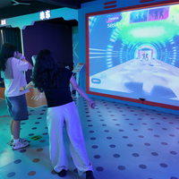 Juegos de movimiento para interiores AR Forma dinámica Estilo Acción VR Deporte Holograma Proyector Acción interactiva Parques de atracciones para interiores
