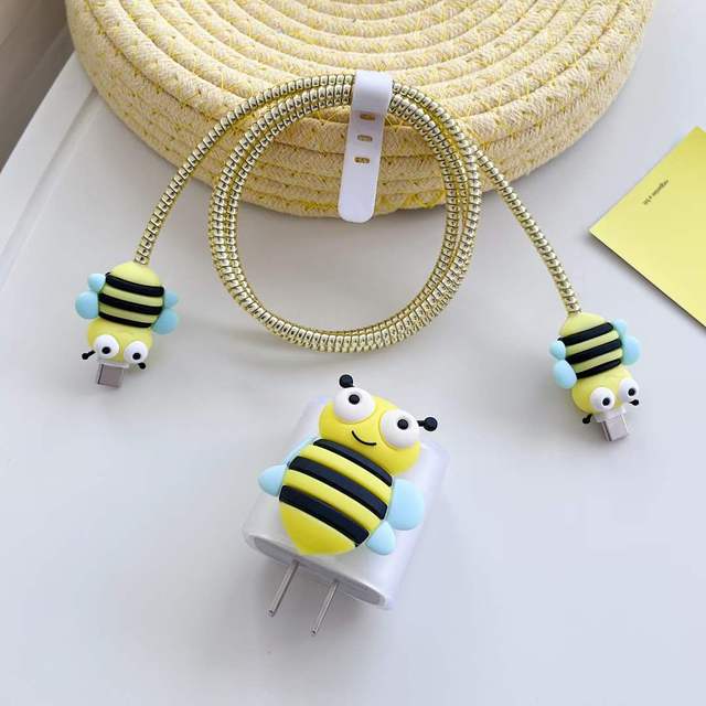 3D Cute Cartoon Honeybee 18W 20W Fast Charging Cable Protector Case 1 Year Warranty Jt Brand Customized Color OEM Logo MOQ 50pcs