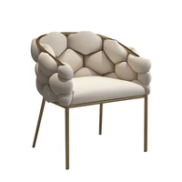 Fauteuil d'appoint de luxe pour salon, en velours vert avec pieds en métal doré, dernière collection