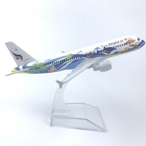 NUEVO Modelo de Avión Airbus 2026, Escala 1:400, 16cm, A380 <span class=keywords><strong>A350</strong></span> A340 A330 A320, Marca OEM Personalizada, Juguete de Avión Portátil de Madera - Product Image 5