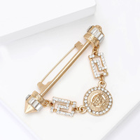 2025 à la mode Vintage haute qualité luxe alliage strass méduse tête broche pour unisexe fête cadeaux